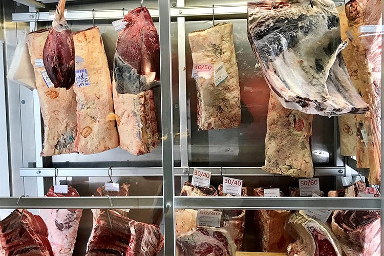 Carni pregiate in vendita e piatti d'asporto  La Braseria di Luca Brasi sceglie la qualità