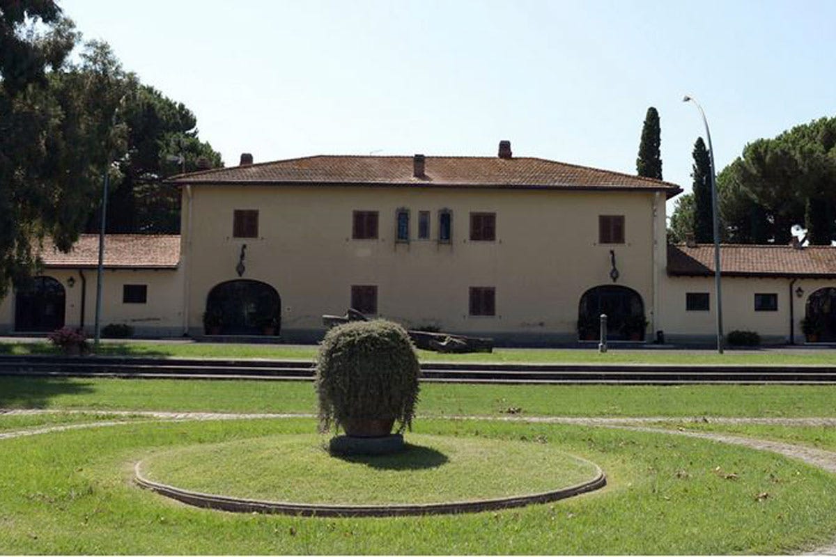 Dino Santarelli nel 1967 crea Casale del Giglio in provincia di Latina Casale del Giglio tutto parte da Amatrice