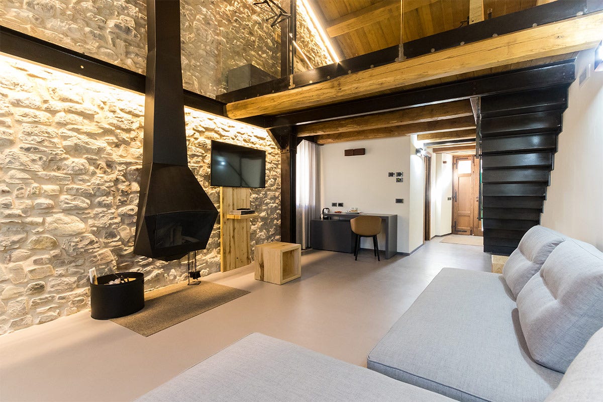 Un'executive suite deluxe Borgotufi, albergo diffuso in Molise Un’oasi di serenità e tradizione
