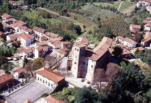 Veduta aerea del castello di Moncucco Torinese