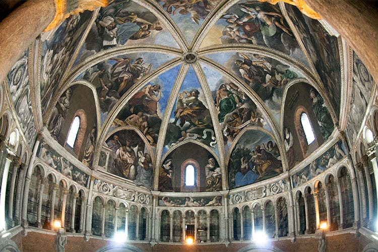 All'interno della Cattedrale di Piacenza - Turismo a due passi dal cielo Le cupole delle chiese emiliane