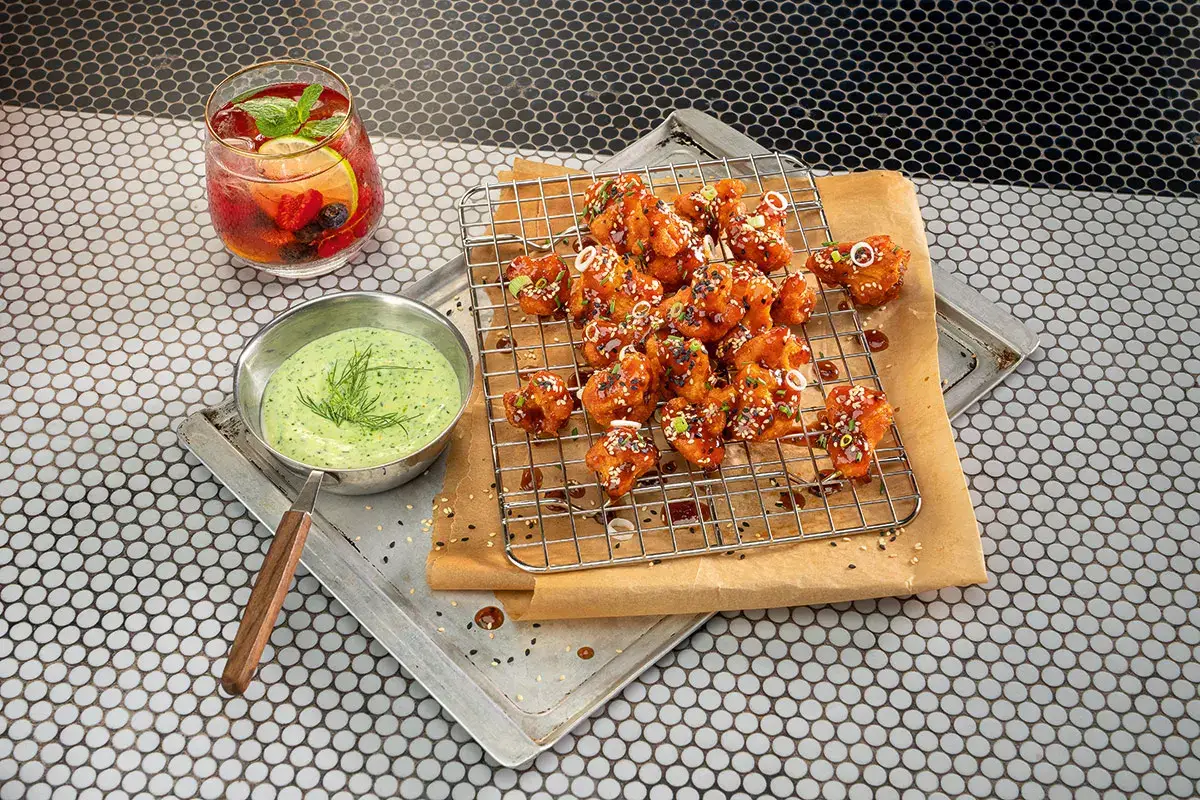 Cauli Wings Polpettine falafel e ali vegane di cavolfiore: gusto e sostenibilit&agrave; in tavola