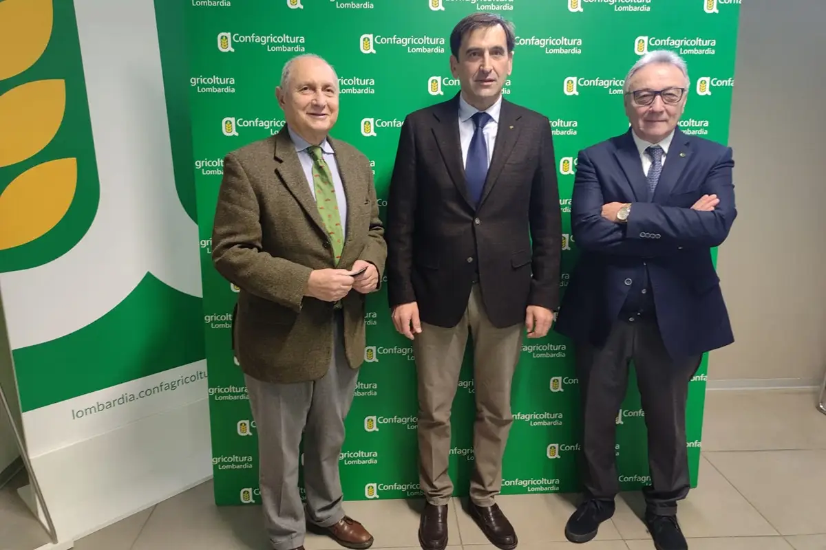Da sinistra Giuseppe Cavagna di Gualdana, Stefano Zuliani e Riccardo Crotti Confagricoltura Lombardia, Stefano Zuliani nuovo direttore