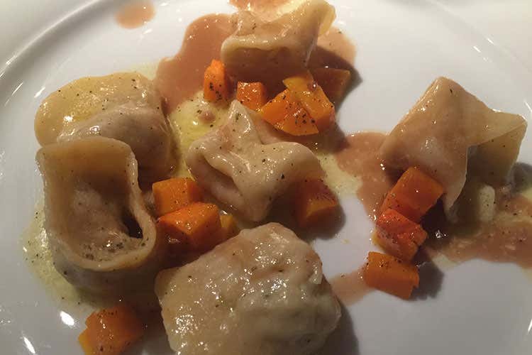 Ravioli caserecci con tocchetti di zucca (Cazzamali e Invernici garanzie Promossa la cena di carne e vino)
