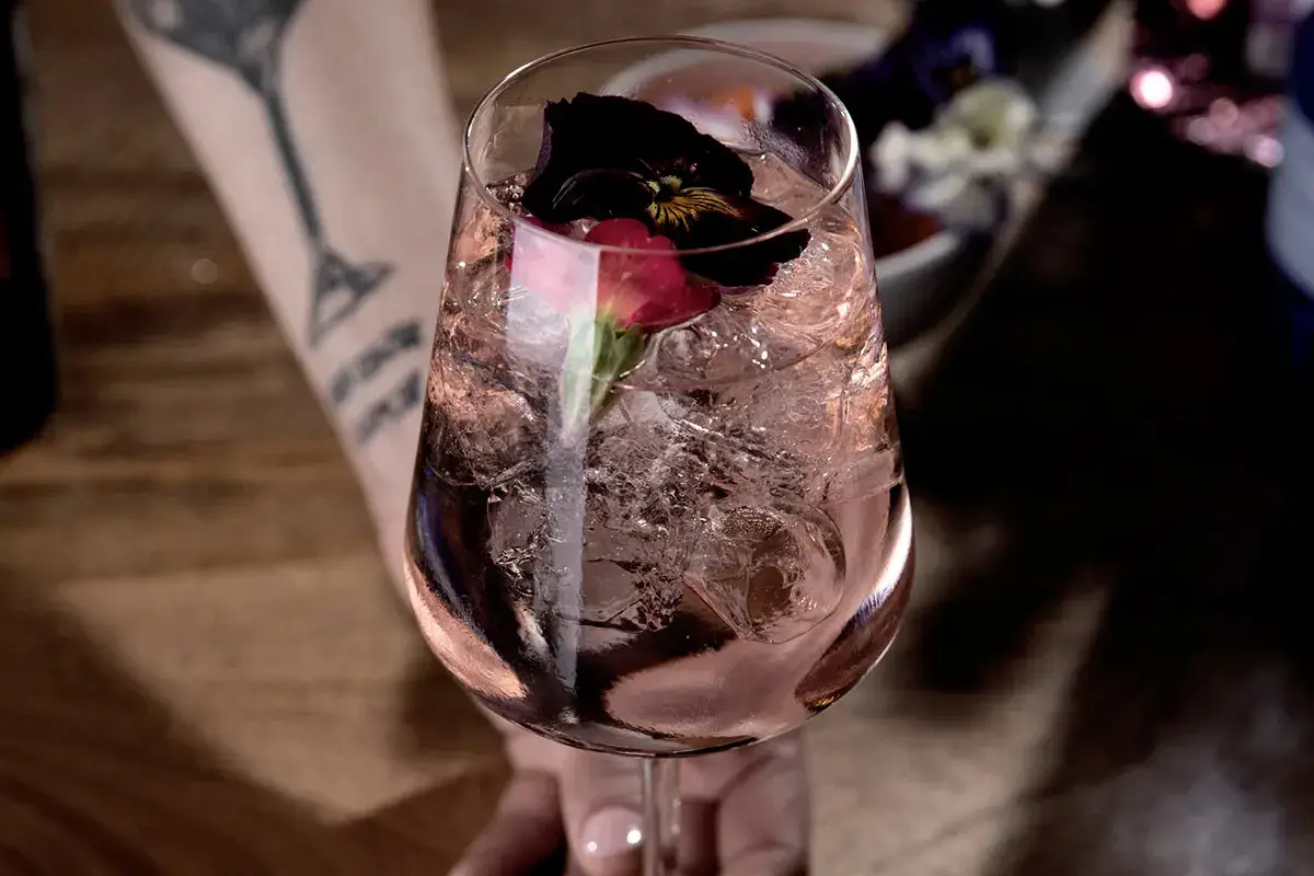 Otello Ceci G&amp;T Otello Ceci Ros&eacute; protagonista di un cocktail inedito con gin e tonica