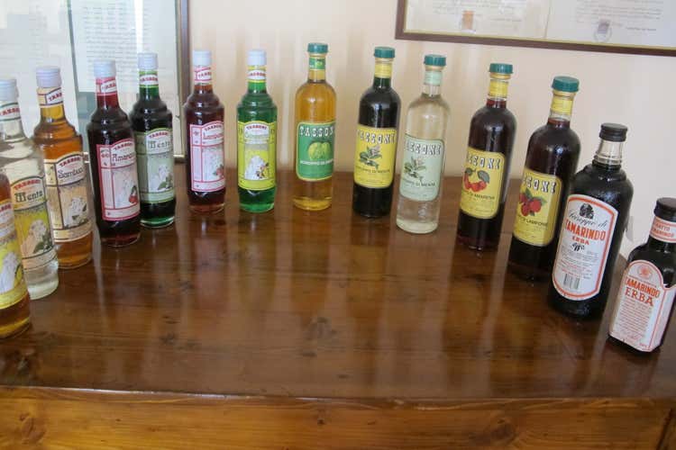 (Cedrata Tassoni, storia e qualit&agrave; Da Sal&ograve; 200mila bottigliette al giorno)