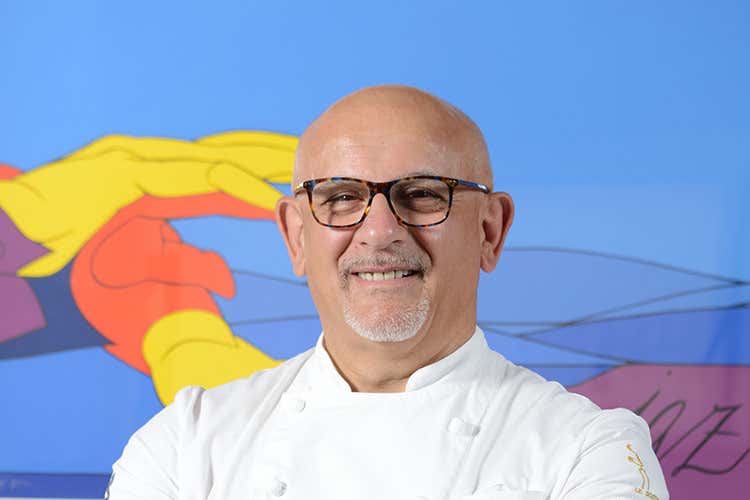 Claudio Sadler - Cene, corsi di cucina e delivery: i regali di Natale di Claudio Sadler Claudio Sadler - Cene, corsi di cucina e delivery: i regali di Natale di Claudio Sadler