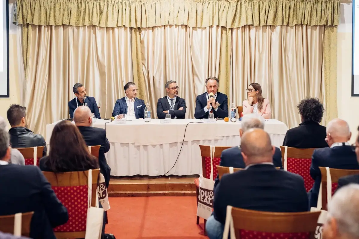 La tavola rotonda organizzata da Centro Carni Company a Villa Giustinian (Pd) Coesione, sostenibilit&agrave; e formazione: la ricetta di Centro Carni Company per la filiera zootecnica