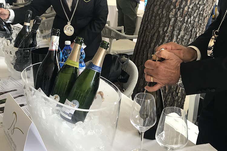 Un mare di Champagne ad Alassio Il mondo del perlage in passerella