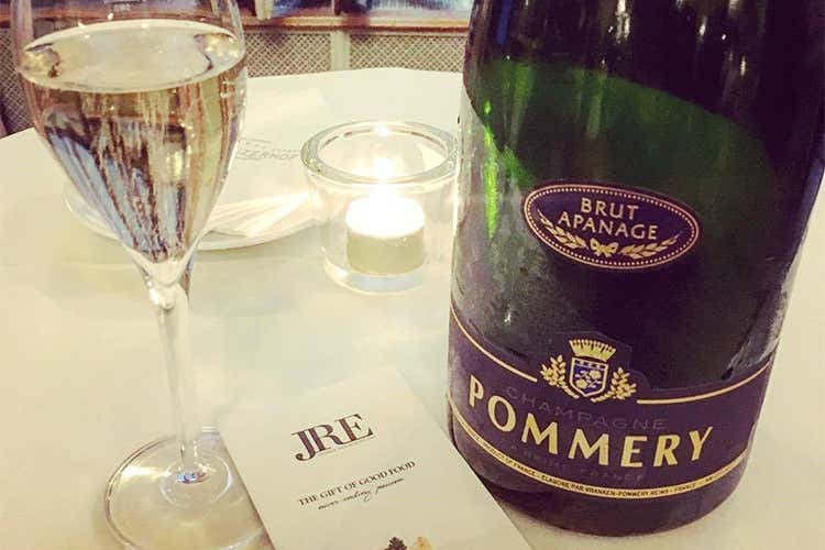 Champagne Vranken-Pommery in tavola al 24° congresso Jre a Stresa Champagne Vranken-Pommery in tavola al 24° congresso Jre a Stresa