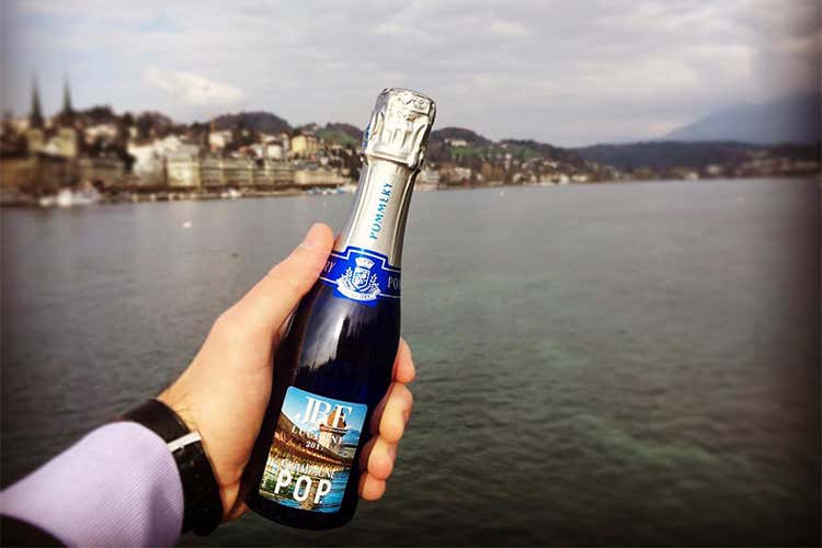 Champagne Vranken-Pommery in tavola al 24° congresso Jre a Stresa Champagne Vranken-Pommery in tavola al 24° congresso Jre a Stresa