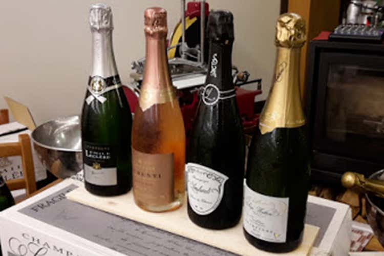 (Champagne di piccoli produttori insieme alla cucina rustica di Falconi)