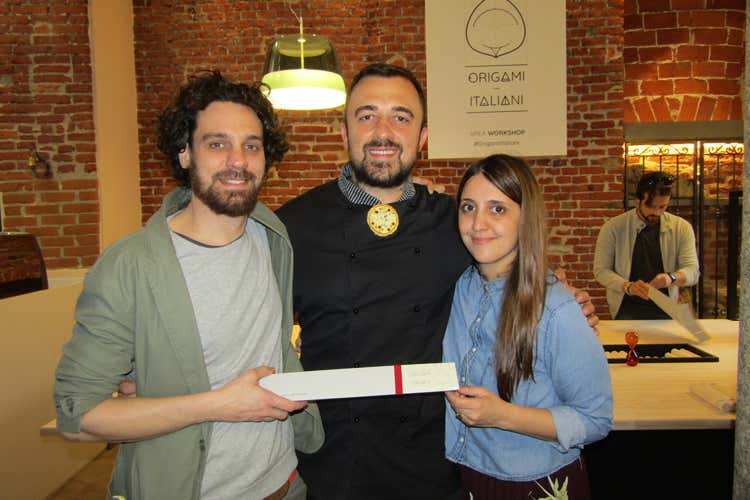 Filippo Protasoni, Chef Rubio e Chiara Zappala - Chef Rubio tra tortelli e packaging Origami Italiani per conservare la pasta Filippo Protasoni, Chef Rubio e Chiara Zappala - Chef Rubio tra tortelli e packaging Origami Italiani per conservare la pasta
