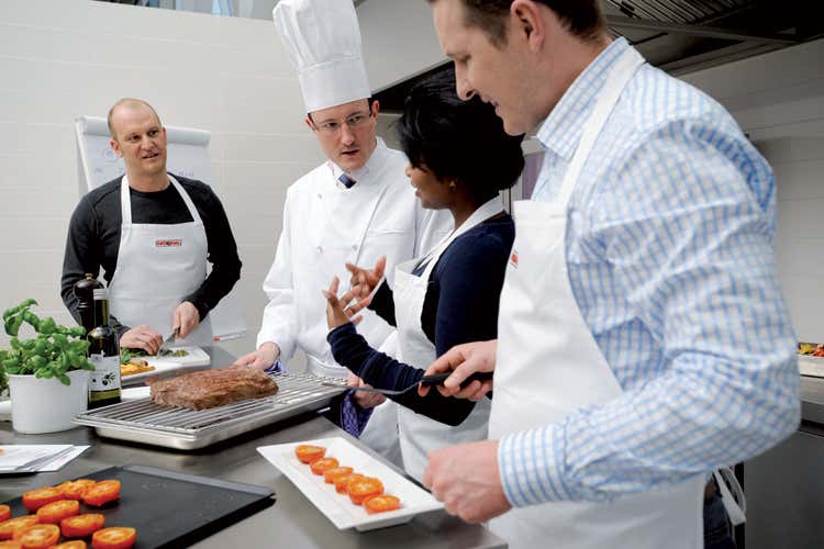 (La ChefLine di Rational Assistenza per cuochi e mamme) (La ChefLine di Rational Assistenza per cuochi e mamme)