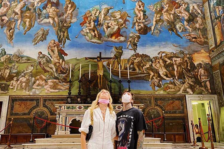 La Cappella Sistina dei Ferragnez Il turismo si affida agli influencer