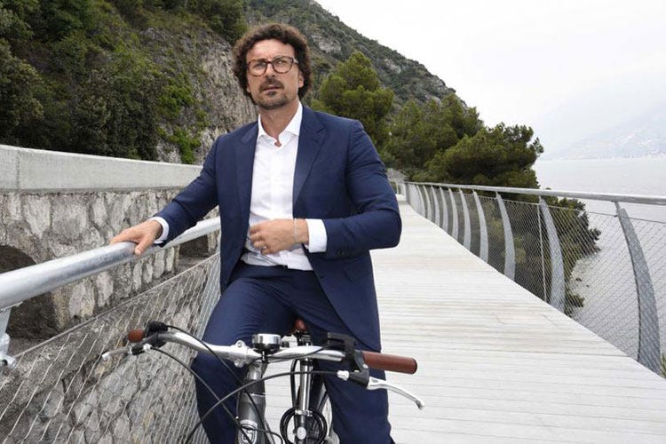 Danilo Toninelli (Inaugurazione della ciclopista del Garda A Limone 2 km sospesi per aria)