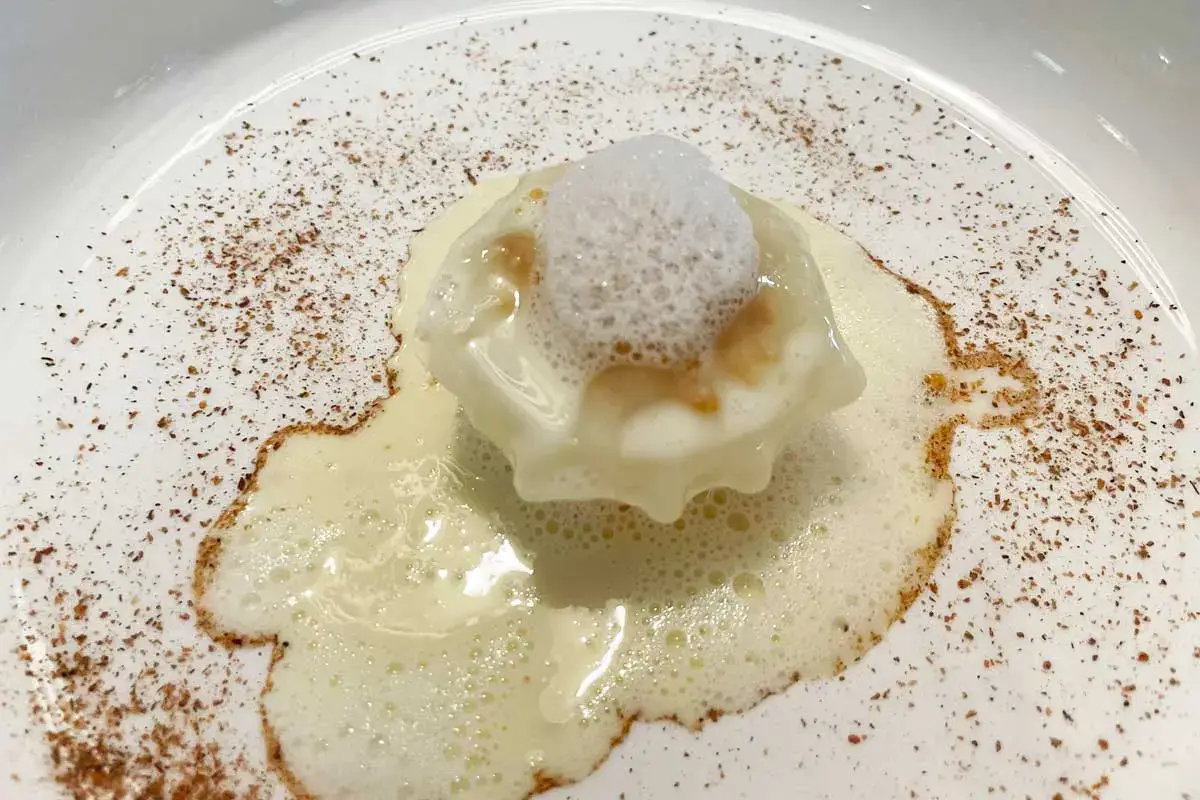 Cipolla in varie consistenze Scoprire l’alta cucina attraverso la verdura grazie a Peter Brunel