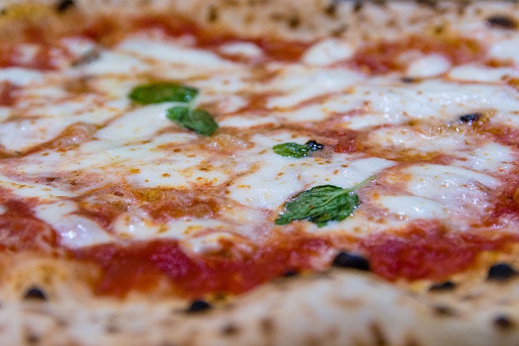 (Cirio Alta Cucina nuovo fornitore dell'Associazione Verace Pizza Napoletana)