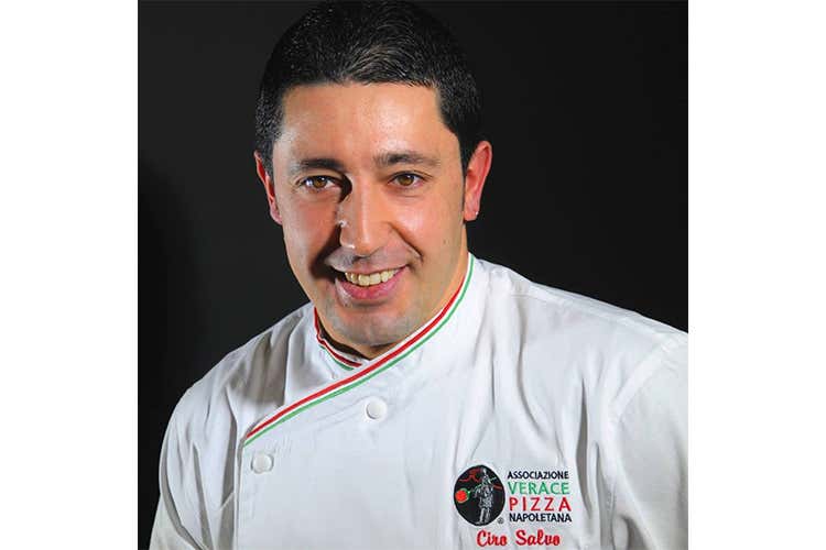 Ciro Salvo 50 Kalo pizzaiolo premiato critica Ciro Salvo 50 Kalo pizzaiolo premiato critica