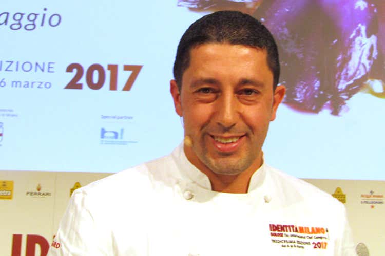 Ciro Salvo - Ciro Salvo, il suo segreto è nell’impasto «La buona pizza deve essere leggera» Ciro Salvo - Ciro Salvo, il suo segreto è nell’impasto «La buona pizza deve essere leggera»