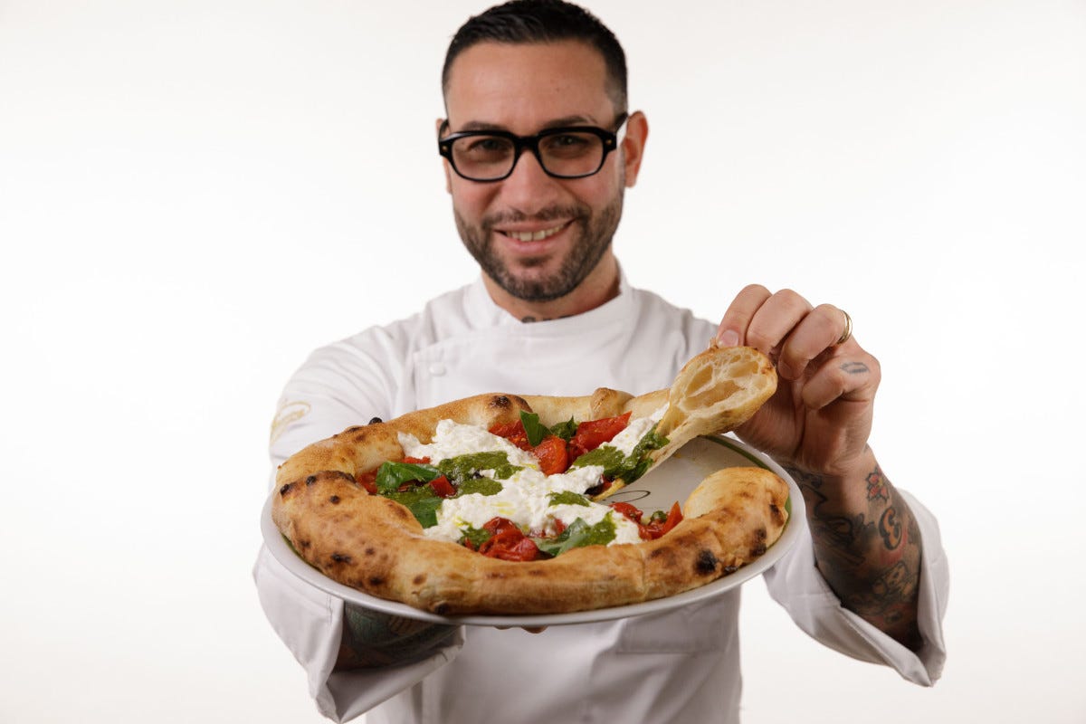 Ciro Cascella nel 2020 ha inaugurato nel cuore di Napoli Pizza 3.0 Ciro Cascella Pizza 3.0 Ciro Cascella il dna di Napoli