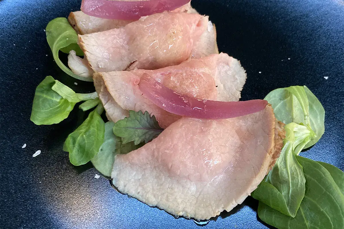 Raviolo di vitello tonnato