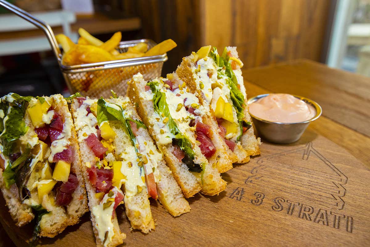 A Milano il ristorante dedicato al Club Sandwich “A 3 strati”