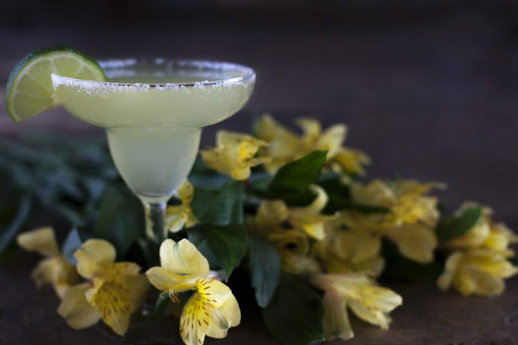 Il Tommy's Margarita di Mastro Miscela - Con il servizio Cocktail Delivery ottimi drink a portata di un click