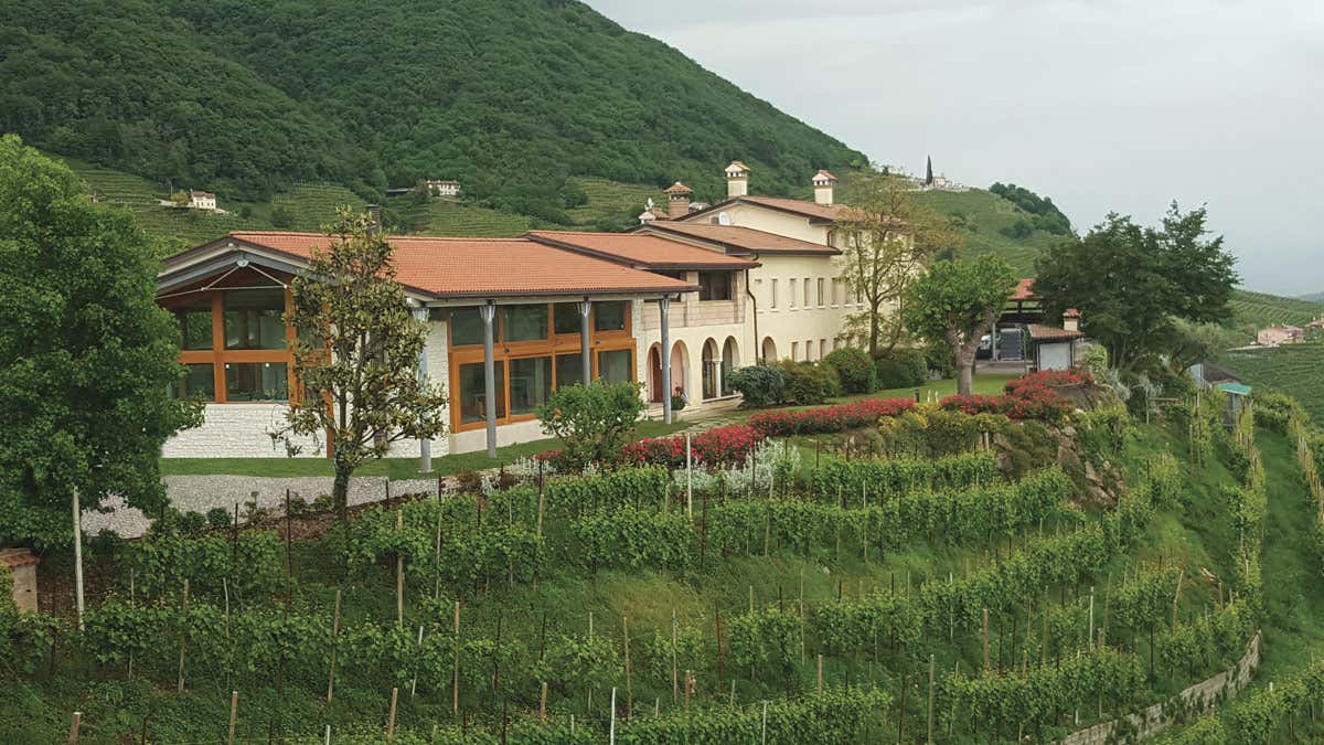 La cantina veneta è situata sul punto più elevato dell’area del Cartizze a 400 metri di altitudine Spumanti Col Vetoraz degni interpreti della vera natura del Valdobbiadene Docg