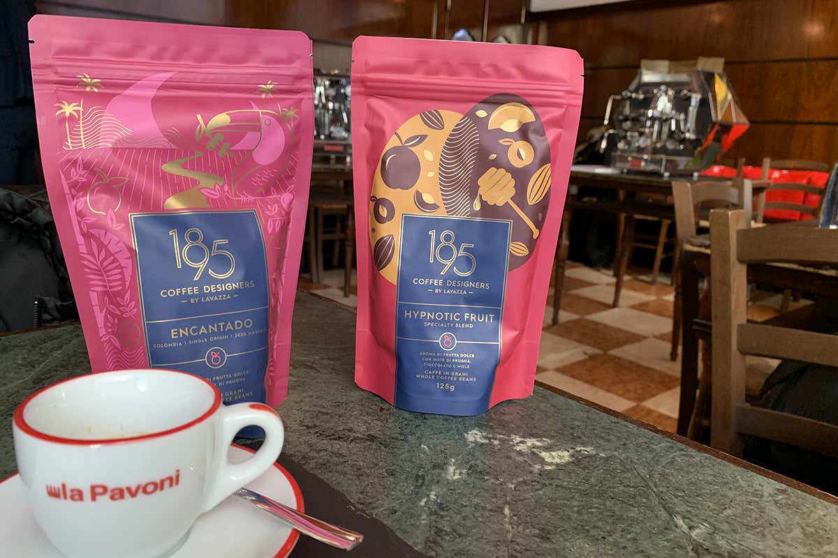 La singola origine colombaina Encantado e la miscela Hypnotic Fruit La Pavoni: fascino, design, tecnologia