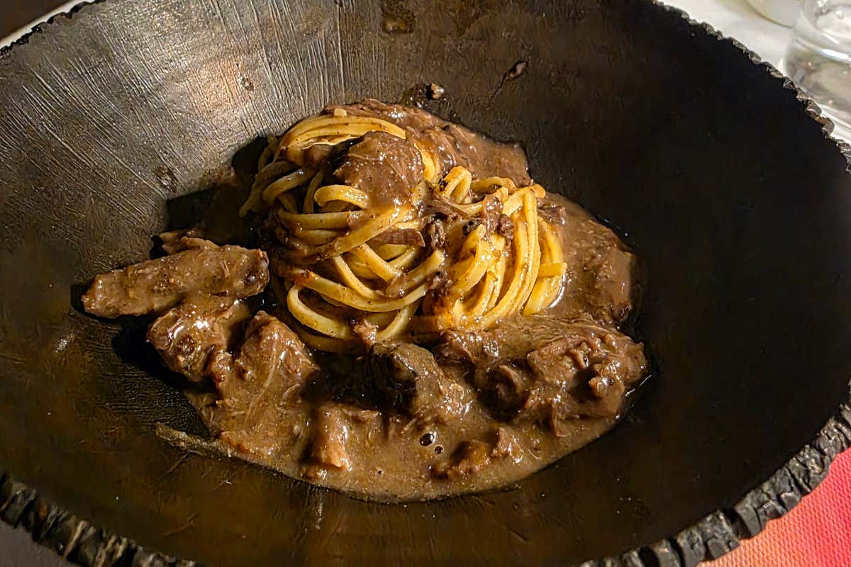 In Riva a Numana: un tocco francese tra mare cristallino e le colline del Conero