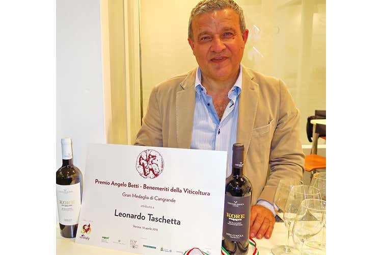(Lavì Grillo e Nero d’Avola rosé Spumanti bio 2016 di Colomba Bianca) (Lavì Grillo e Nero d’Avola rosé Spumanti bio 2016 di Colomba Bianca)