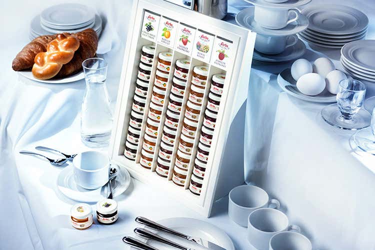 Le confetture Naturrein Darbo in minivasetti da 28 grammi per il canale Horeca (Confetture e miele Darbo su misura per la ristorazione)