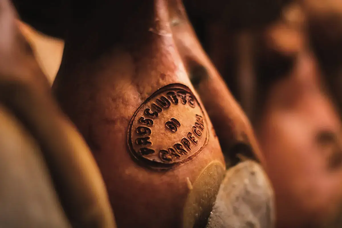 Prosciutto di Carpegna Dop, il primo ingrediente &egrave; il territorio d&rsquo;origine