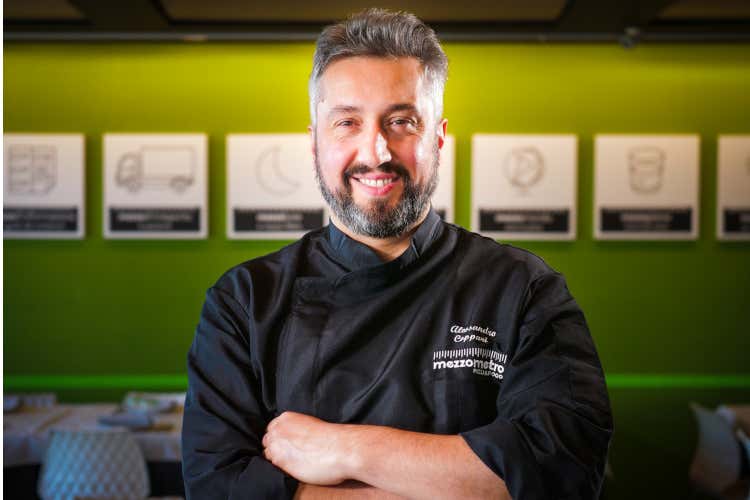 Alessandro Coppari Mezzometro a Senigallia e Jesi, pizza su misura Alessandro Coppari Mezzometro a Senigallia e Jesi, pizza su misura