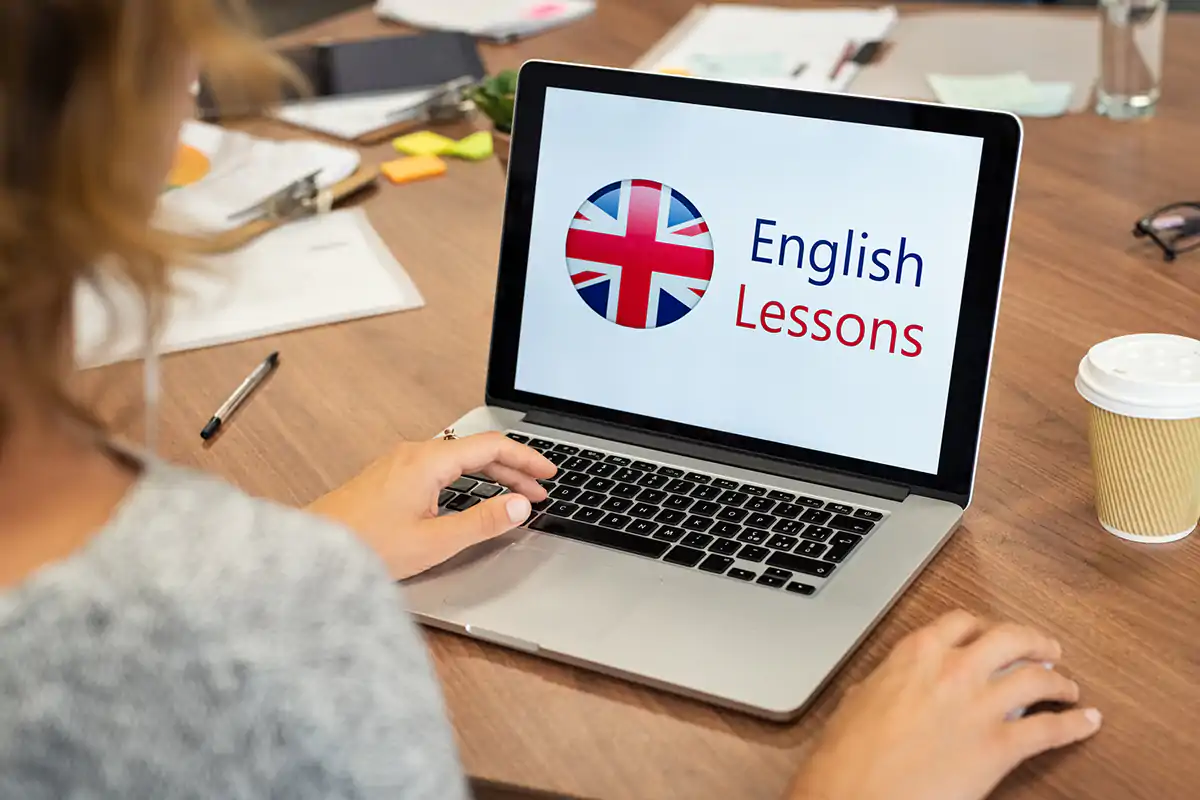 English Corner, 160 corsi gratuiti online per chi ha perso il lavoro con la pandemia Corsi di inglese gratis ai licenziati English Corner sostiene i ristoratori