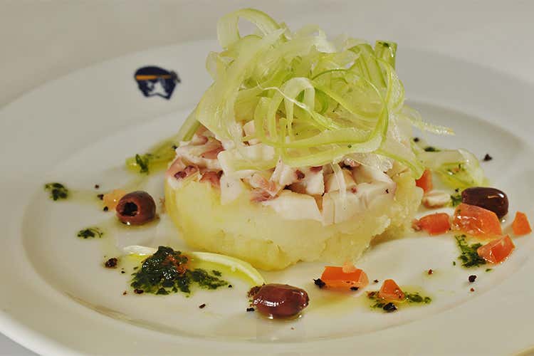 Totani alla ligure con patate, pomodorini e sedano fil&eacute;