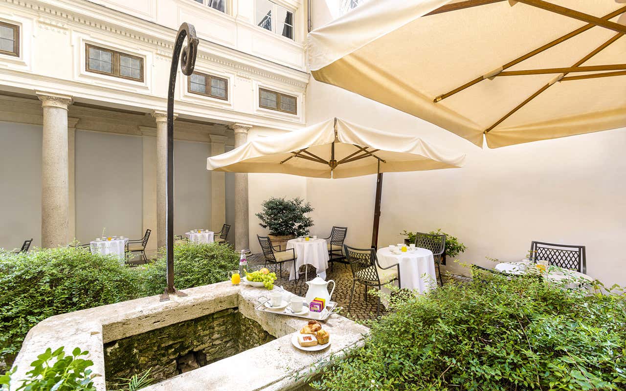 Corte interna San Valentino alla scoperta delle storie d’amore nascoste tra le vie della Capitale