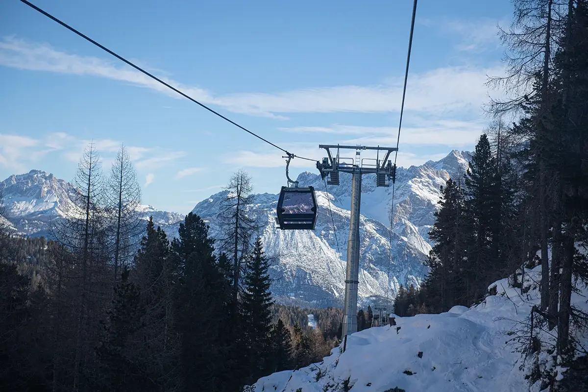Cortina Skyline. Foto: Riccardo Frezza Cortina Skyline: pi&ugrave; di una semplice cabinovia, un viaggio ai limiti del Paradiso