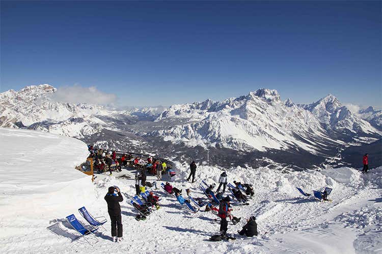 Cortina, un Carnevale per tutti i gusti Cucina e sci sul comprensorio di Tofana Cortina, un Carnevale per tutti i gusti Cucina e sci sul comprensorio di Tofana