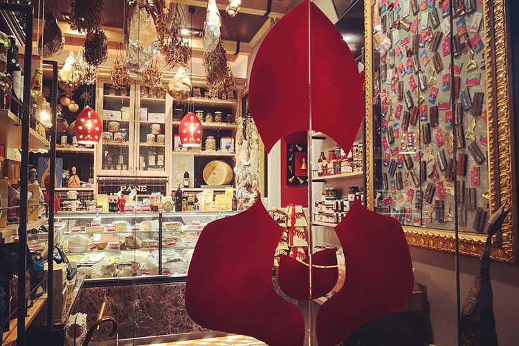 Nuova vita per i negozi di vicinato Costa Group interpreta le botteghe