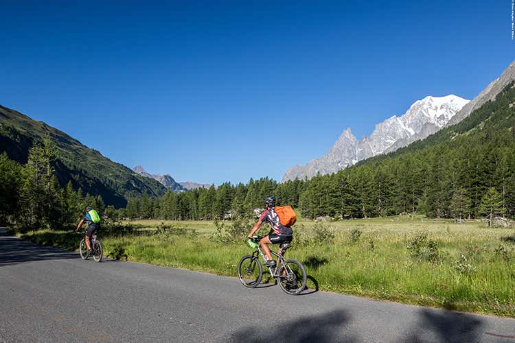 Tante possibilit&agrave; per gli amanti della bicicletta - Ambiente, benessere, cultura L'estate covid free di Courmayeur