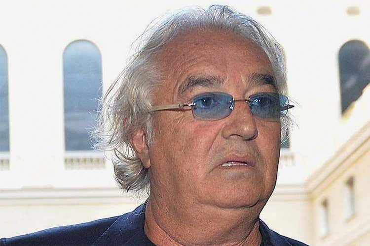Covid, Flavio Briatore positivo Ricoverato a Milano Covid, Flavio Briatore positivo Ricoverato a Milano