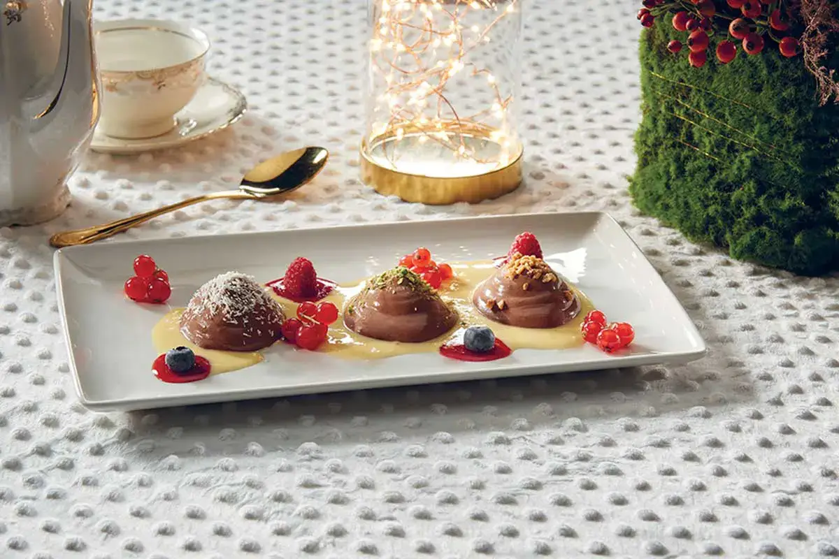 Cremoso con frutti di bosco in salsa inglese Con Dolce Men&ugrave;, dessert di alta pasticceria in pochi passaggi