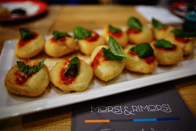 Cucina a vista e pizze di qualità Morsi & Rimorsi sbarca ad Aversa Cucina a vista e pizze di qualità Morsi & Rimorsi sbarca ad Aversa