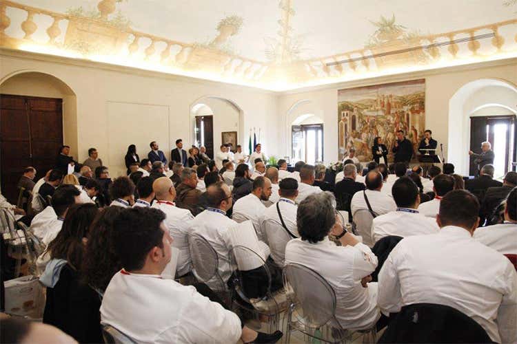 Cucina, formazione e fare squadra al centro de Le stelle della ristorazione Cucina, formazione e fare squadra al centro de Le stelle della ristorazione