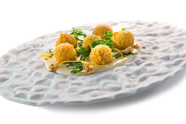 Crocchettine di latte e semola con salsa di limone e rucola (Culinaire Original con Montersino reinterpreta la tradizione italiana)
