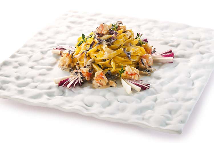 Tagliatelle radicchio e gamberi (Culinaire Original con Montersino reinterpreta la tradizione italiana)