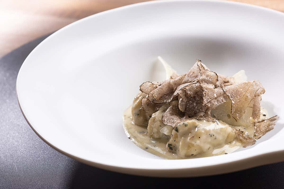 Culurgiones al tartufo nero di Laconi Gustare la Sardegna stando a Milano? Riapre Frades Porto Cervo