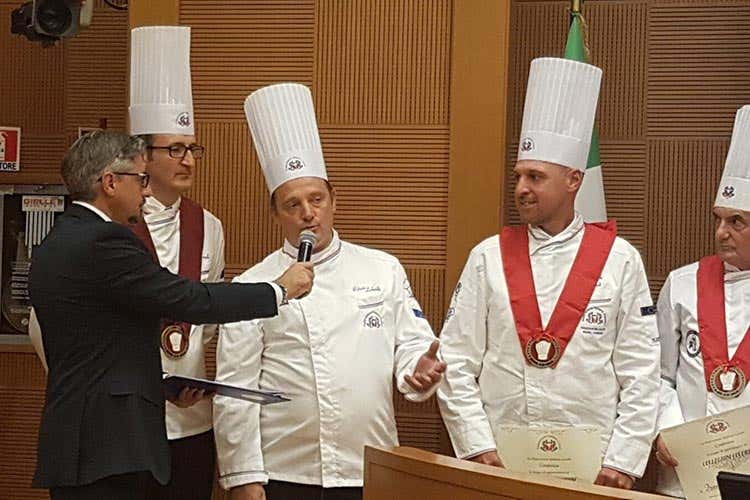 (Cuochi Toscani, i corsi di formazione Un fitto programma fino a fine 2017) (Cuochi Toscani, i corsi di formazione Un fitto programma fino a fine 2017)